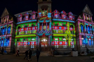 Projection Show Schedule – The show runs every 5 minutes each evening from 5:00pm to 10:00pm, November 27th to January 1st.